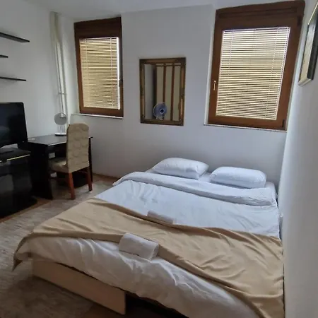 Apartment Near Center *